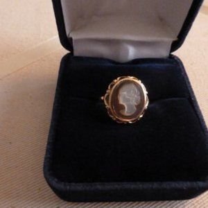 Cameo ring 1950 10K yellow gold SZ 6